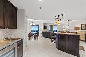 Interior - Grand Panama Resort Penthouse, 2 Pools, 3bd 3ba (Panama City Beach)
