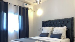 Standard Apartment, Pool View | 2 bilik tidur, meja, ruang kerja komputer riba, Wi-fi percuma 