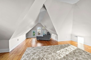 House, Multiple Beds, Kitchen, Garden View (Bella Notte Columbus) | Interior