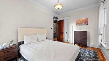 Casa, diversos llits, cuina, vistes al jardí (Bella Notte Columbus) | 3 dormitoris, decoració individual, mobiliari individual i escriptori