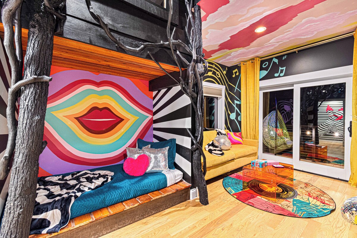 Decadent W Asheville Home, Rooftop Hot Tub & Views