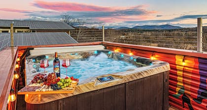 Decadent W Asheville Home, Rooftop Hot Tub & Views
