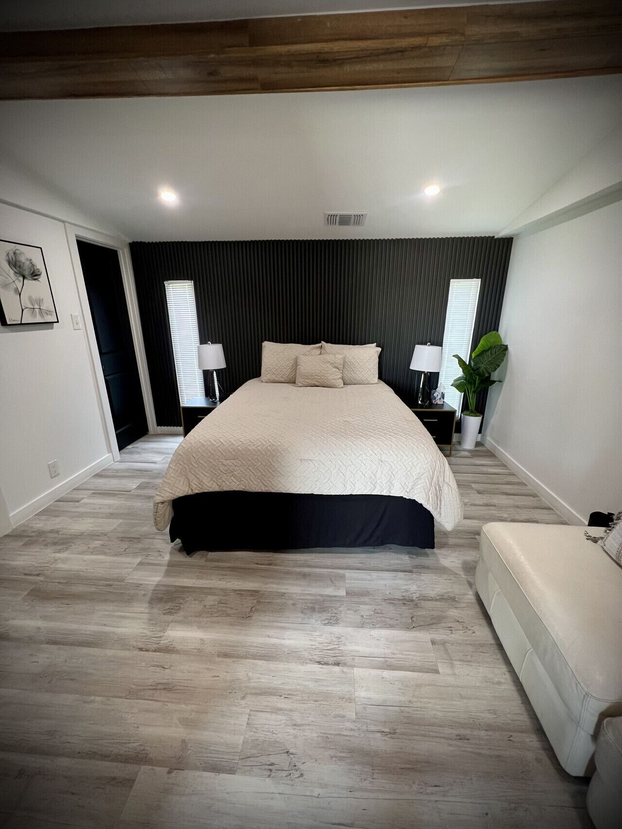 3 quartos, escrivaninha, Wi-Fi de cortesia, roupa de cama