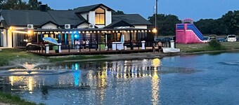 The black stone luxury retreat