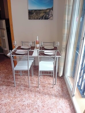 Apartment | Dining