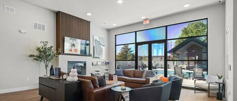 TV connectée, espaces bureaux