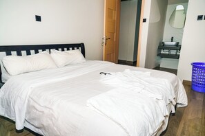 7 dormitorios, tabla de planchar con plancha, wifi y ropa de cama