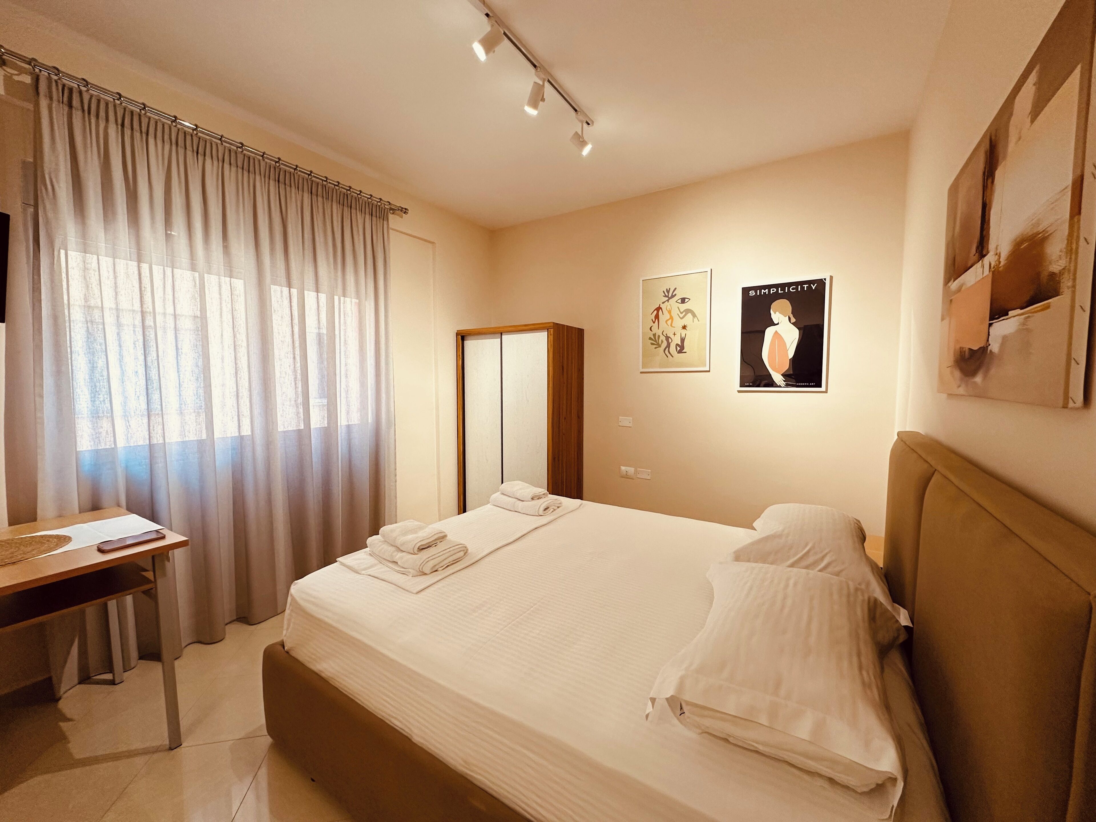 Classic Studio, 2 Single Beds | Desk, free WiFi, bed sheets