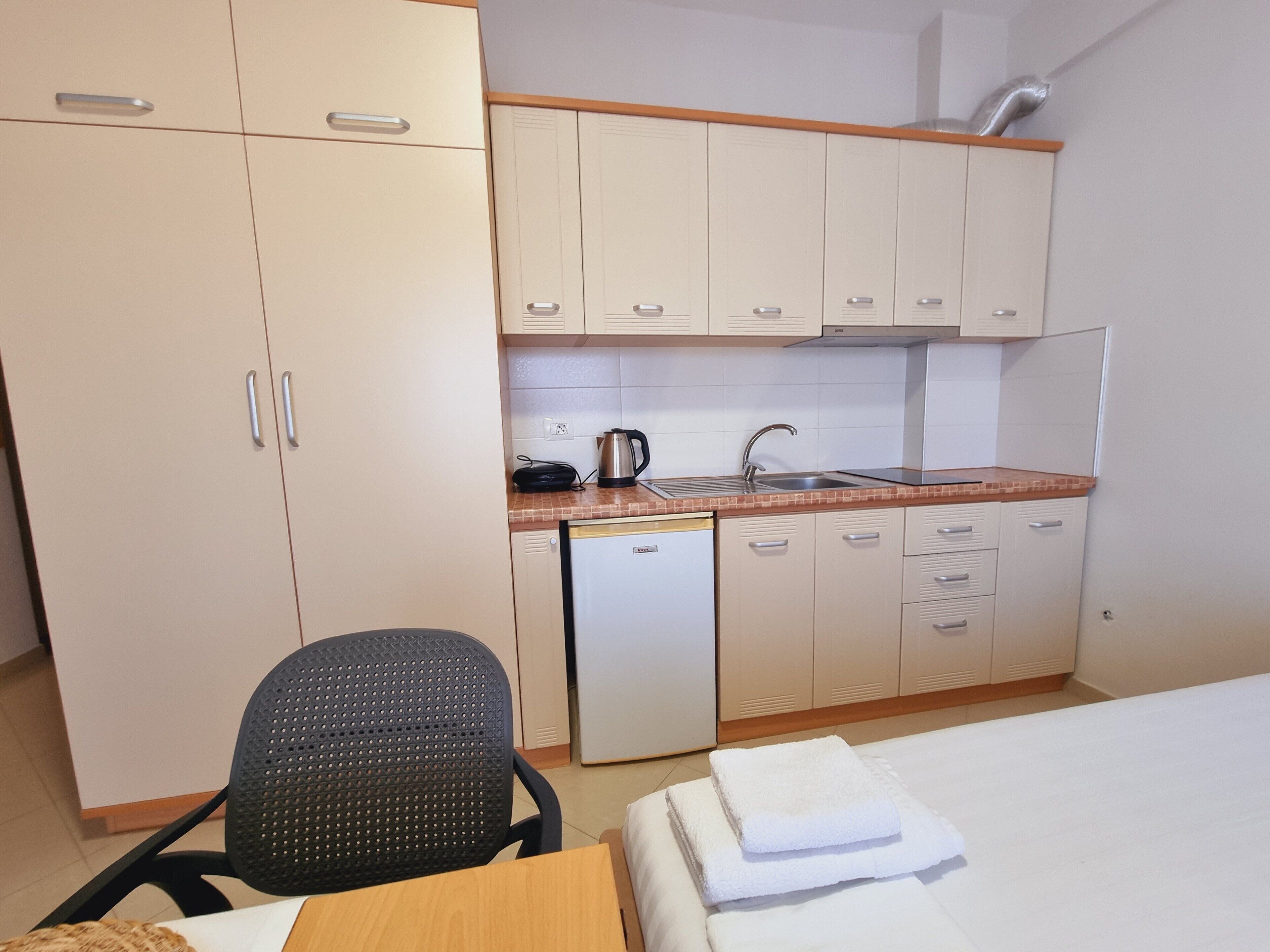 Economy-Studio, Balkon, Stadtblick | Eigene Küche