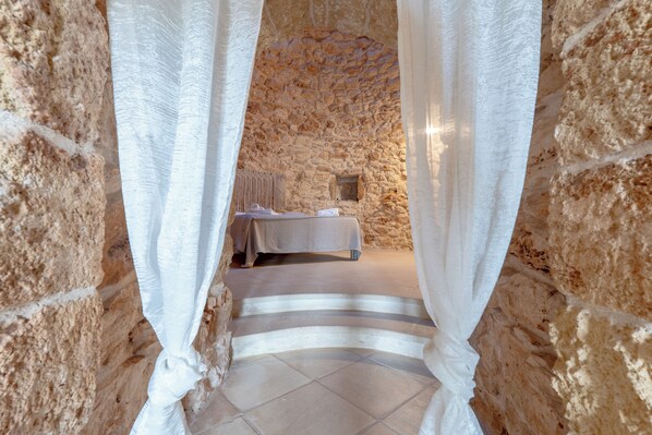 Comfort Suite, Garden View | Premium bedding, down comforters, memory foam beds, in-room safe