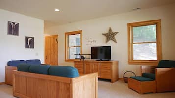 Smart TV, fireplace, printers