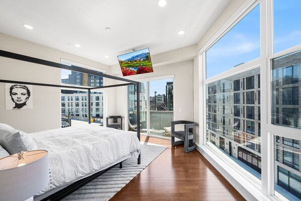 3 slaapkamers, een bureau, een strijkplank/strijkijzer, gratis wifi