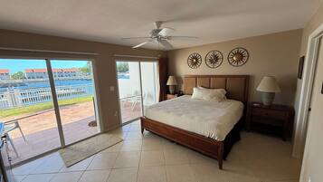 3 bedrooms, in-room safe, free WiFi, bed sheets