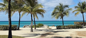 Luxury 3-Bedroom Condo in Bimini with Stunning Views & Modern Amenities