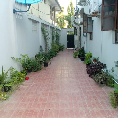 Daddy cool apartment 