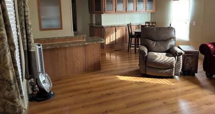 Cozy 2-bedroom Mobile Home in Freedom, OK