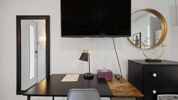 Studio Suite, 1 Katil Ratu (Queen), Garden View (Chic City Retreat 97) | Bahagian dalam