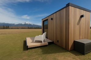 Property grounds - Mirror House!  Near Glacier Park & Airport, 360° Mtn Views, River Access-Cabin A (Kalispell)