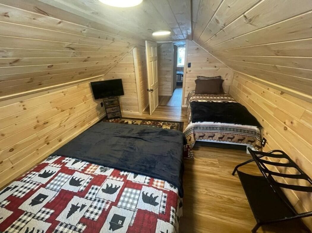 3 chambres, fer et planche à repasser, Wi-Fi, draps fournis