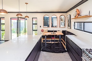 Full-sized fridge, microwave, oven, dishwasher - The Urban Sanctuary Boutique Hotel  (Randburg)