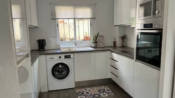 Cottage | Bếp riêng | Tủ lạnh, lò vi sóng, lò nướng, bếp nấu