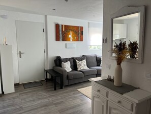 Cottage | Living area