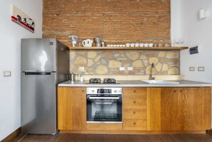 Fridge, oven, stovetop, toaster