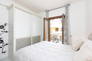 3 chambres, fer et planche à repasser, accès Internet, draps fournis