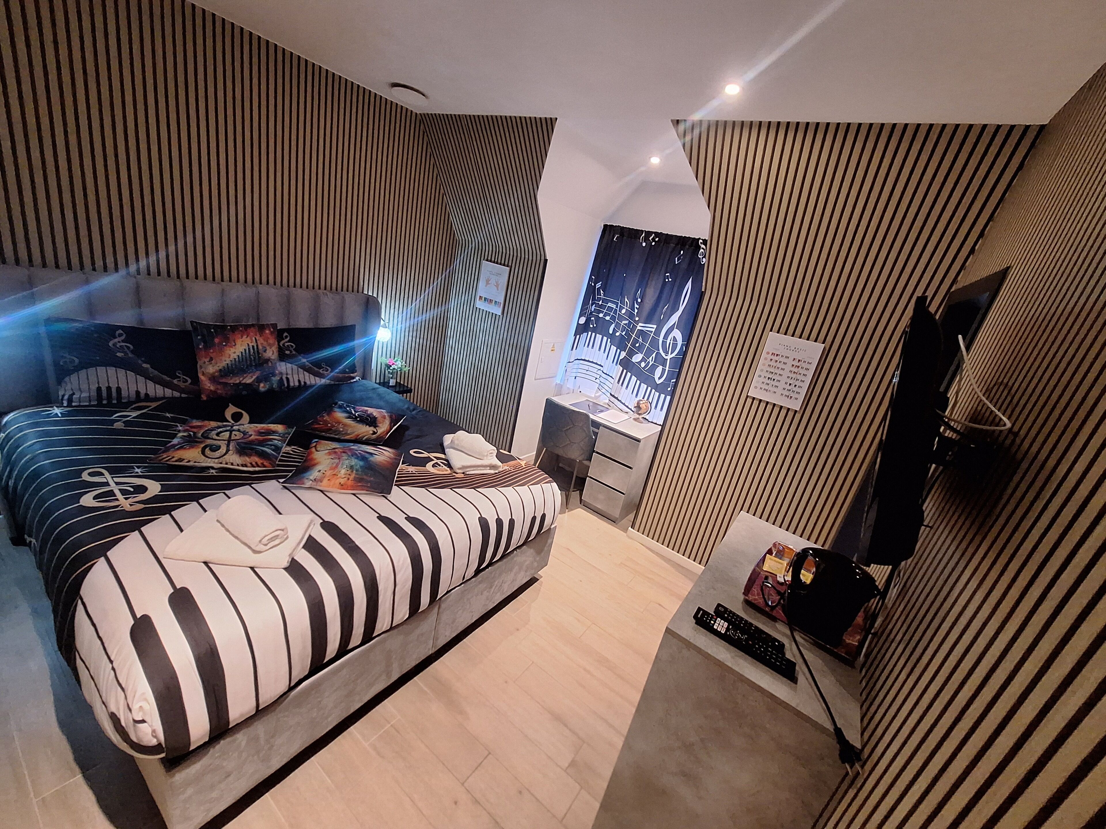 Coffres-forts dans les chambres, bureau