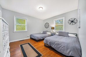 4 chambres, fer et planche à repasser, Wi-Fi, literie fournie