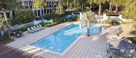 Condo, varias camas (Gulf Place Residences 203) | Alberca | Alberca al aire libre y alberca climatizada