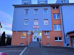 Front of property - Hotel Soad (Salach)