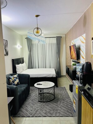 1 chambre, bureau, fer et planche à repasser, Wi-Fi gratuit