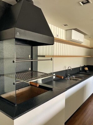 Private kitchen - Praia Brava Hotel, 2 bedrooms, 6 people, complete infrastructure. (florianópolis)