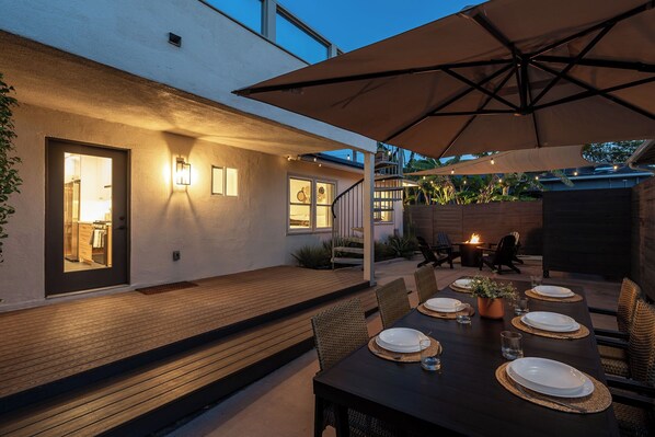 Outdoor dining - Newly Renovated 3-Bed Home Near SDSU & Attraction (San Diego)