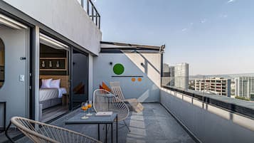 Senior Apartment | Balcony