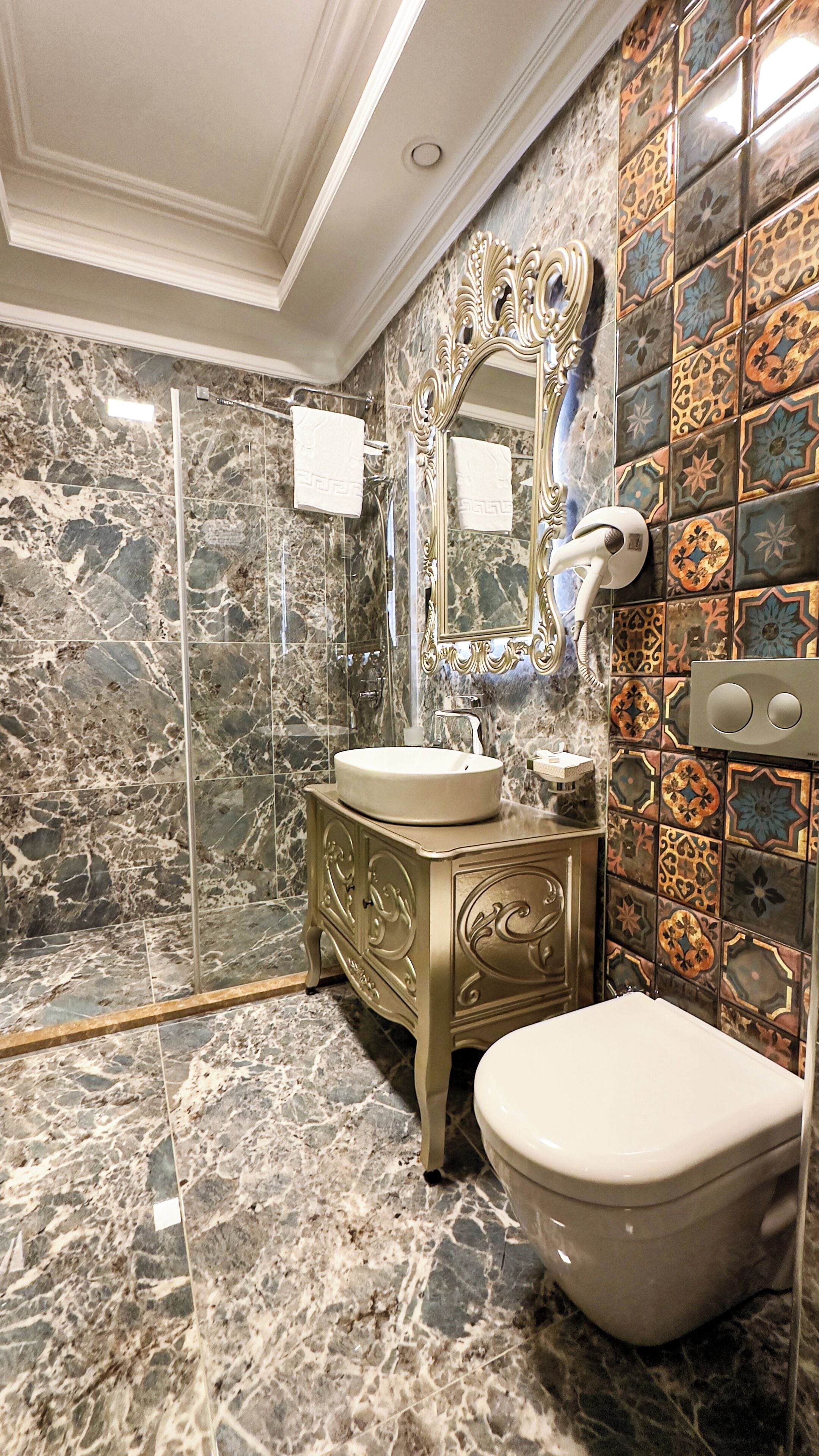 Photo - Emerald Mansion Hotel