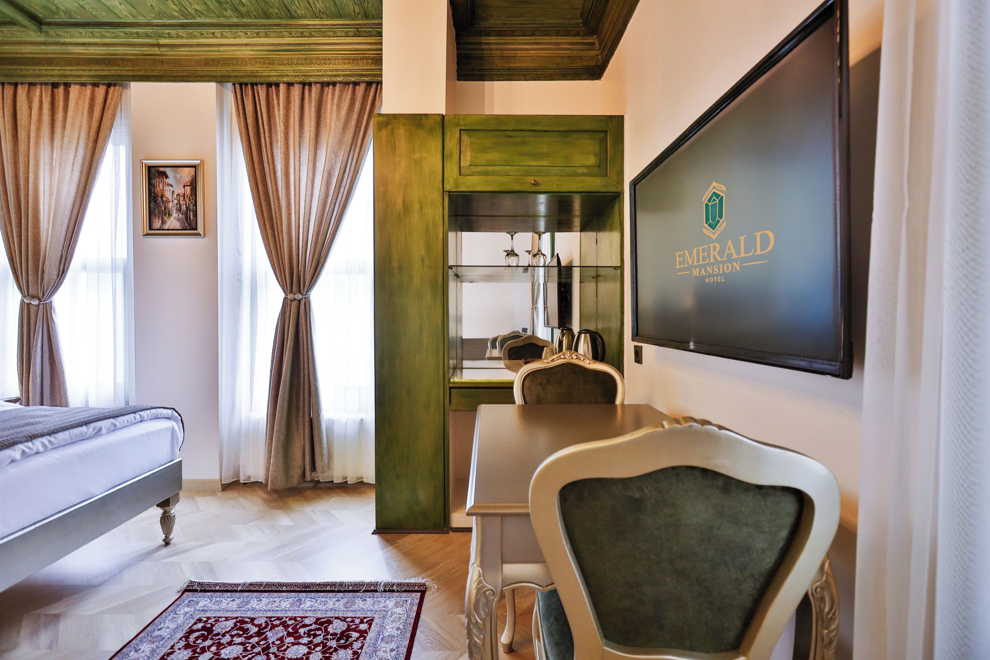 Photo - Emerald Mansion Hotel