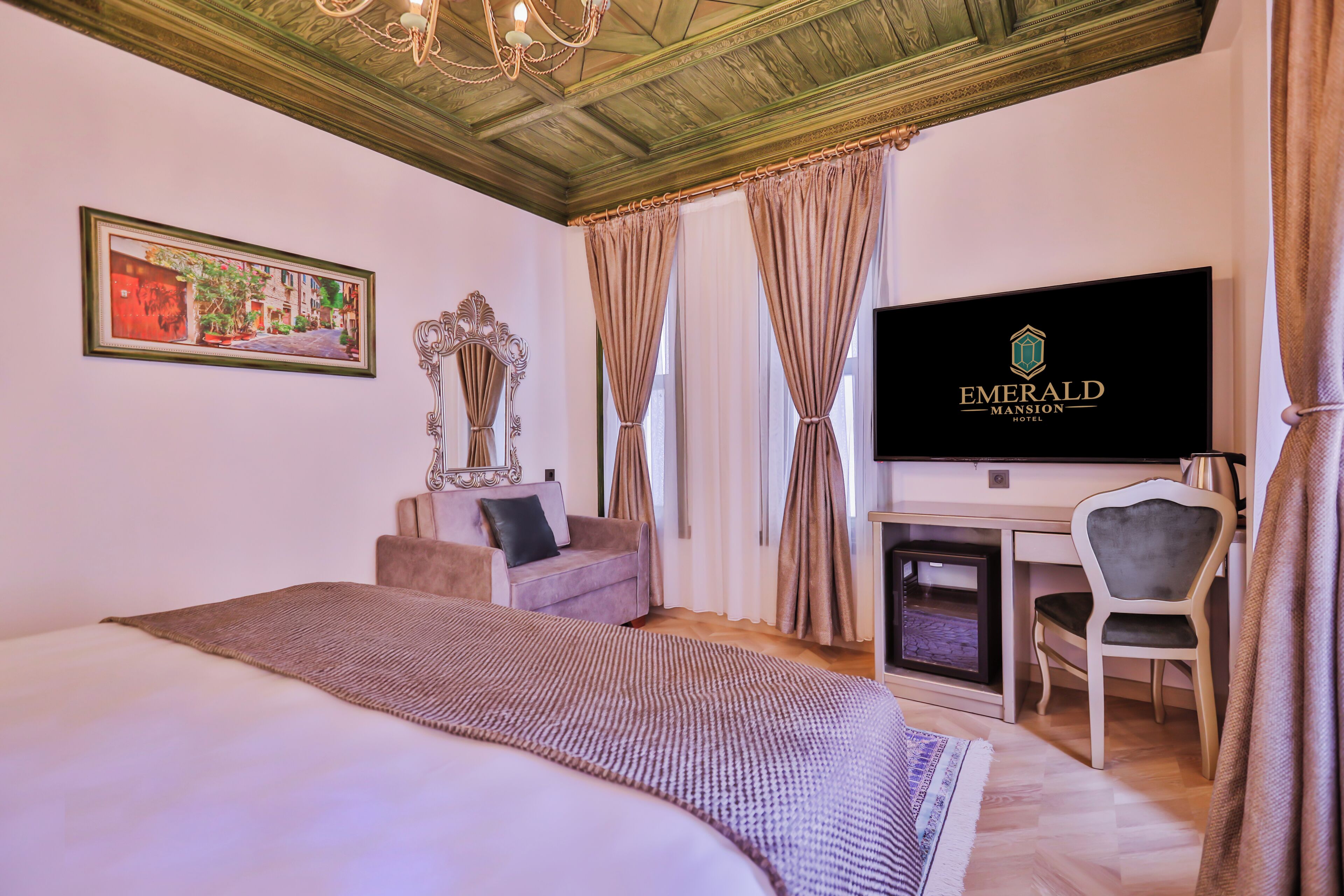 Photo - Emerald Mansion Hotel