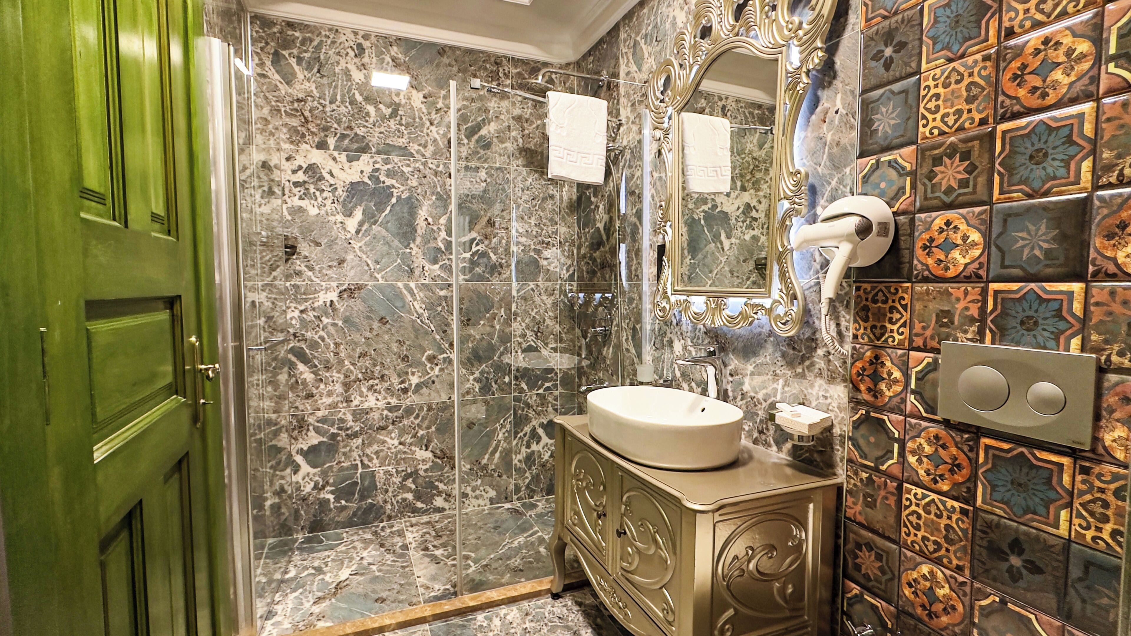 Photo - Emerald Mansion Hotel