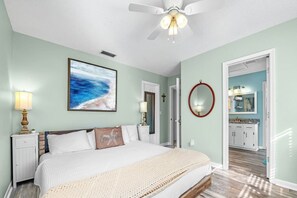 3 bedrooms, desk, iron/ironing board, travel cot