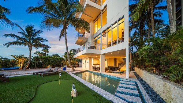 5 habitaciones y acceso a internet