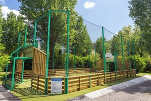 Außen-Kinderspielplatz