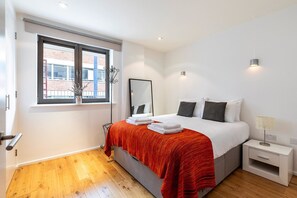 3 bedrooms, iron/ironing board, Internet, bed sheets