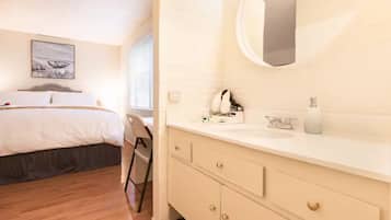 2 間睡房、熨斗/熨衫板、Wi-Fi、床單