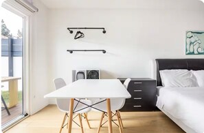 1 bedroom, WiFi, bed sheets