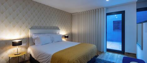 1 quarto, escrivaninha, ferros/tábuas de passar roupa, Wi-Fi de cortesia