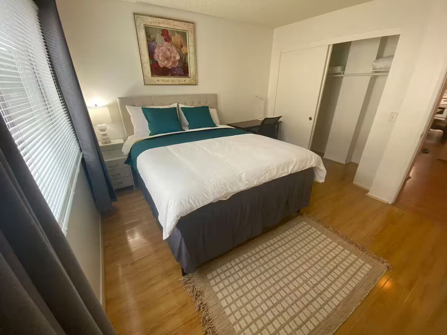 2 habitaciones, tabla de planchar con plancha, wifi y ropa de cama 