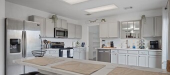 Charming 4-bedroom house in North Austin 