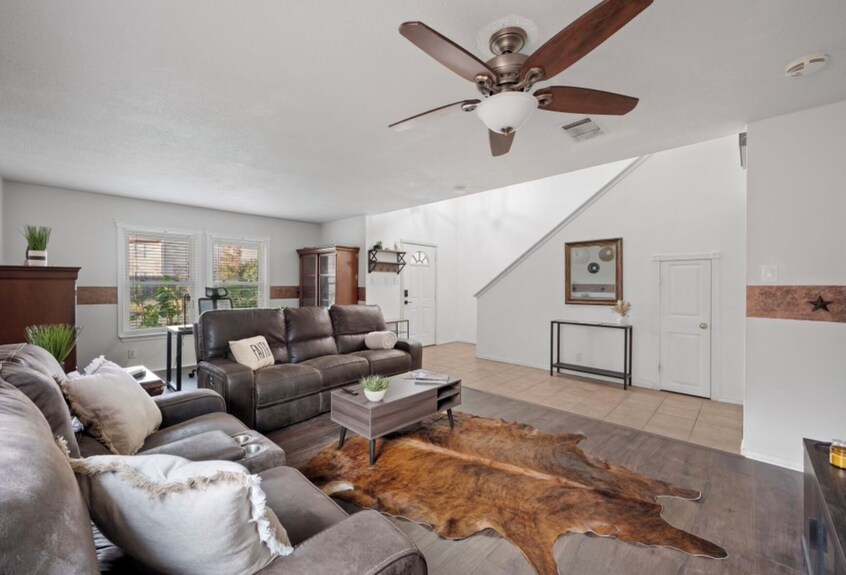 Charming 4-bedroom House In North Austin - Leander, TX